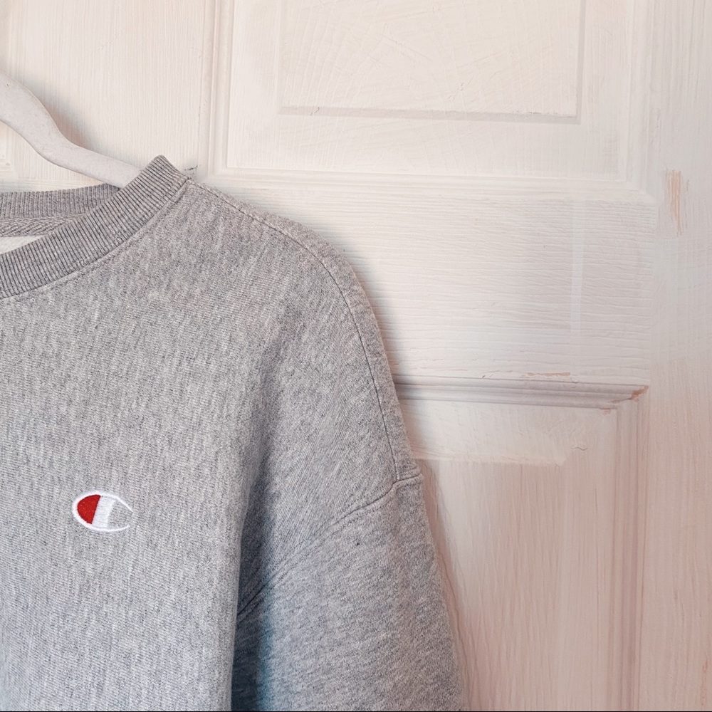 Cropped Champion Crew Neck